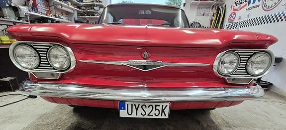 Chevrolet Corvair 1961 photo 3