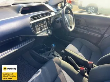 Toyota Aqua 2015 photo 3