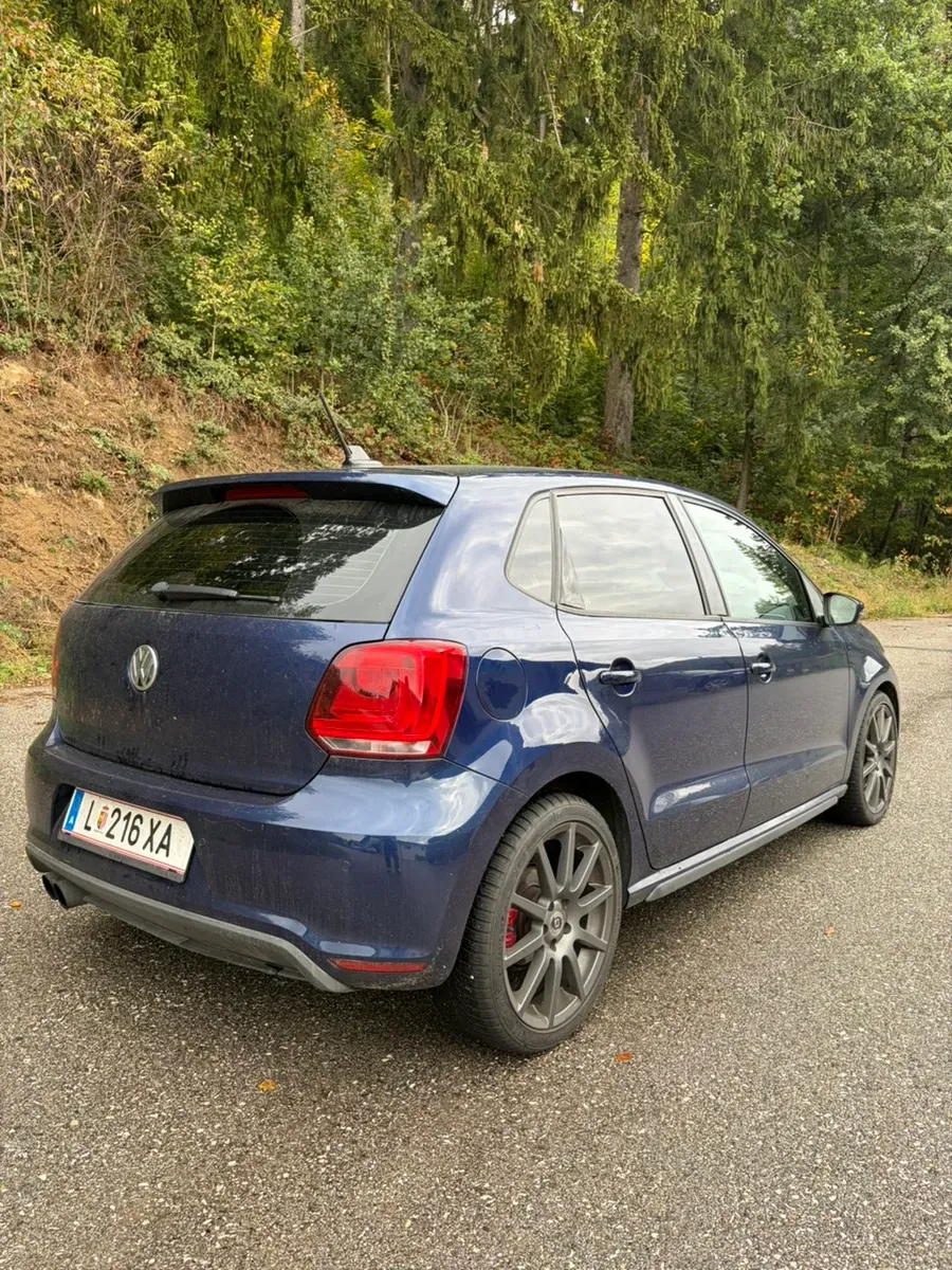 Volkswagen Polo 2012 photo 3