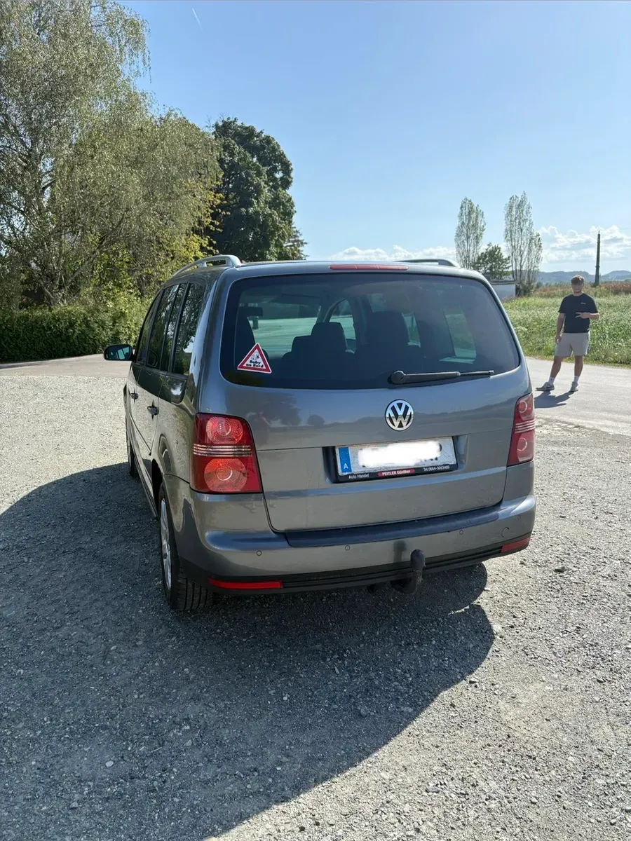 Volkswagen Touran 2006 photo 3