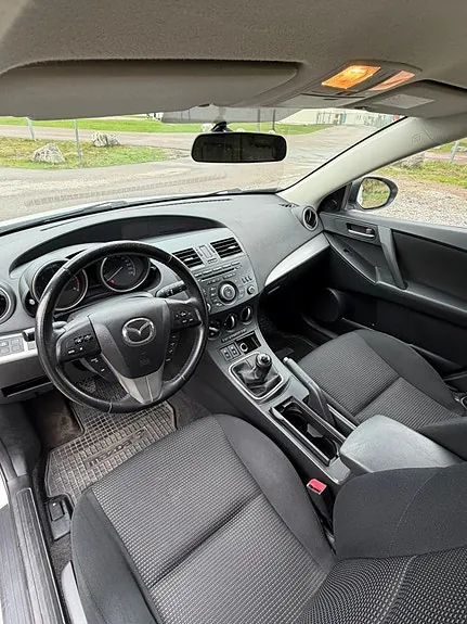 Mazda 3 2011 photo 4