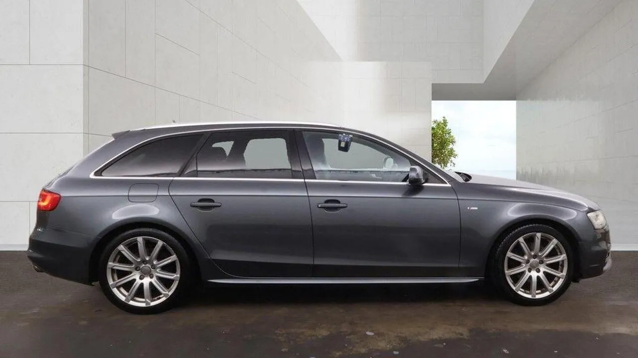 Audi A4 2013 photo 5