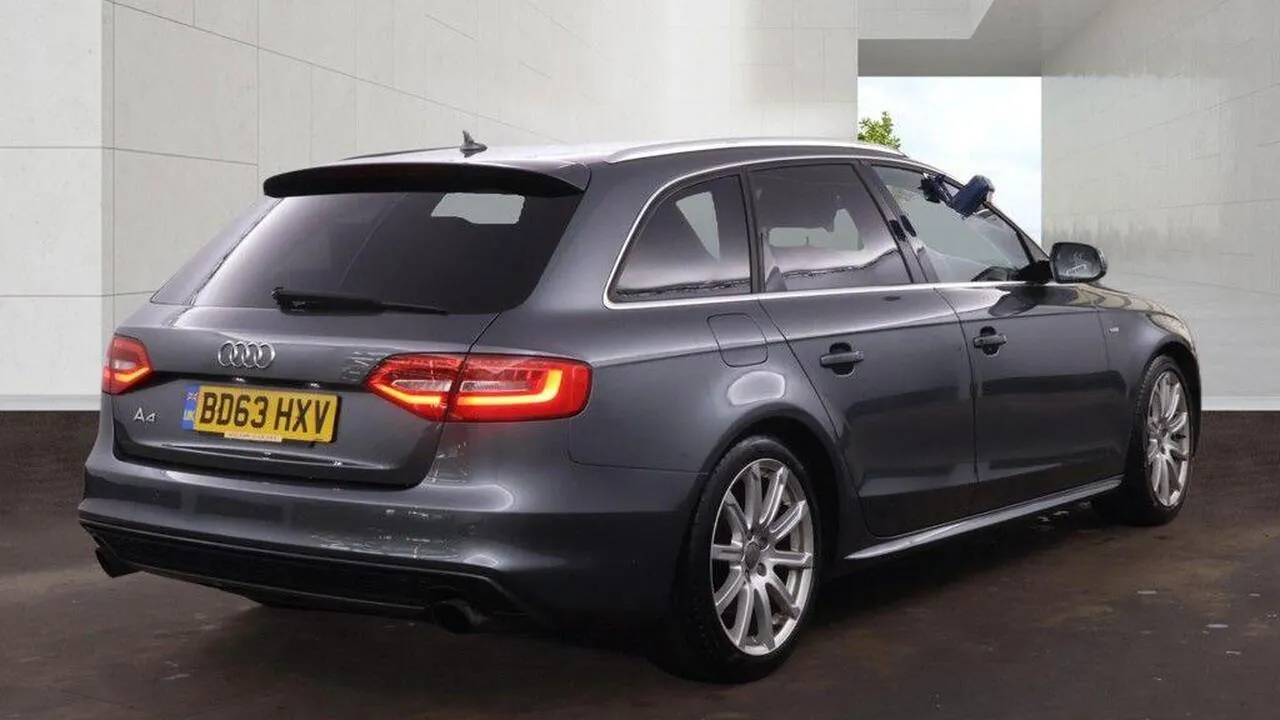 Audi A4 2013 photo 4