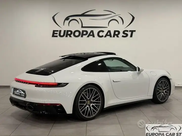 Porsche 911 2022 photo 3