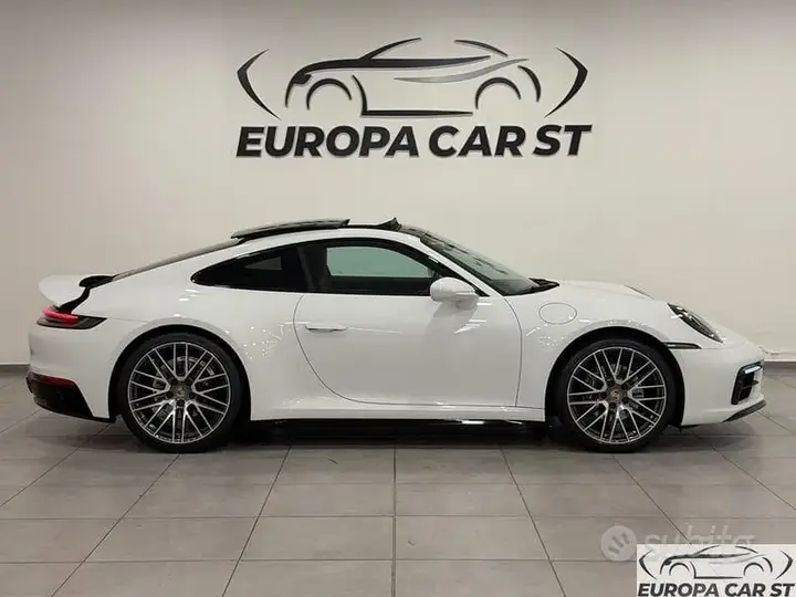 Porsche 911 2022 photo 5
