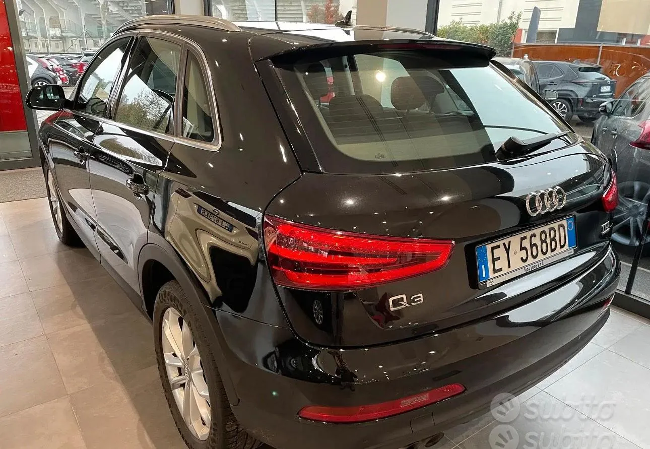 Audi Q3 2018 photo 2
