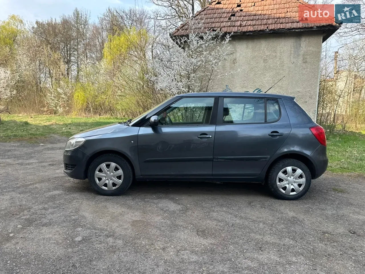 Skoda Fabia 2010 photo 3