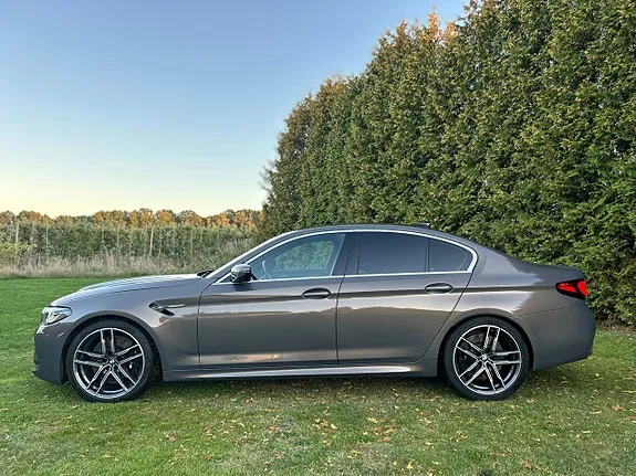 BMW M5 2022 photo 2