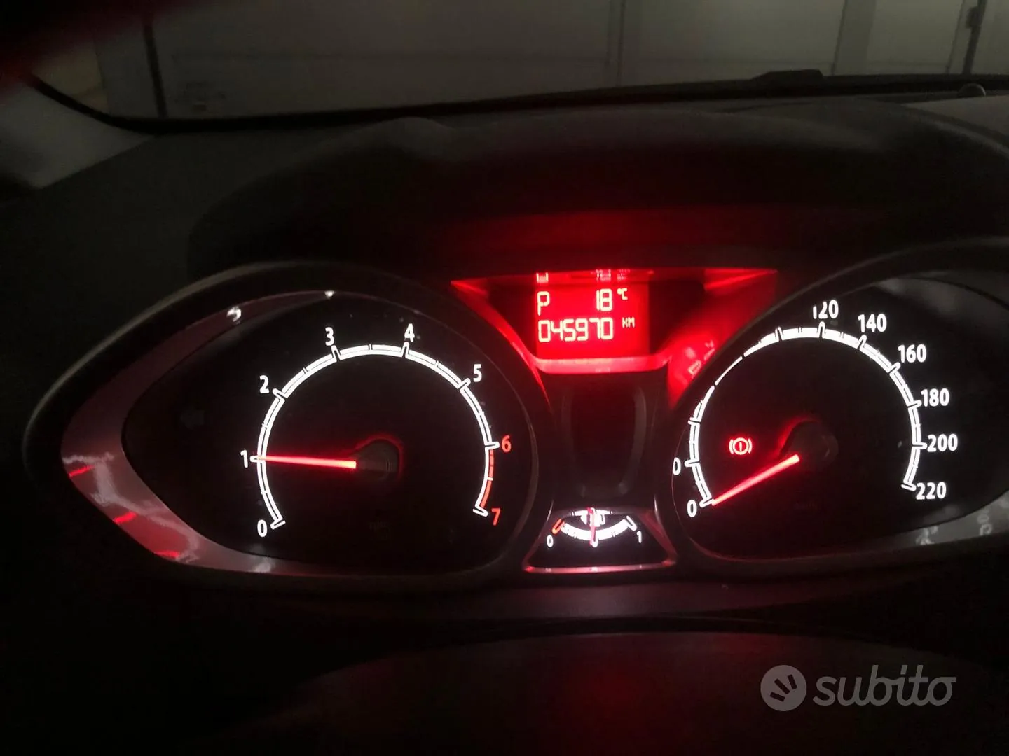 Ford Fiesta 2011 photo 2