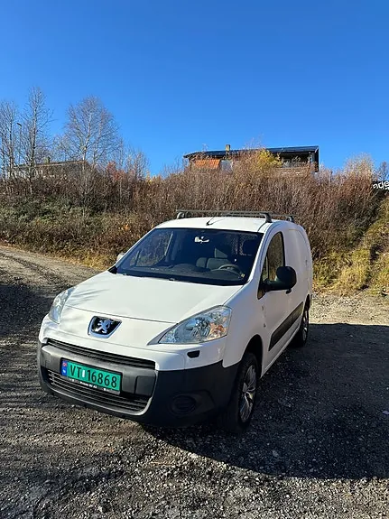 Peugeot Partner 2010 photo 2