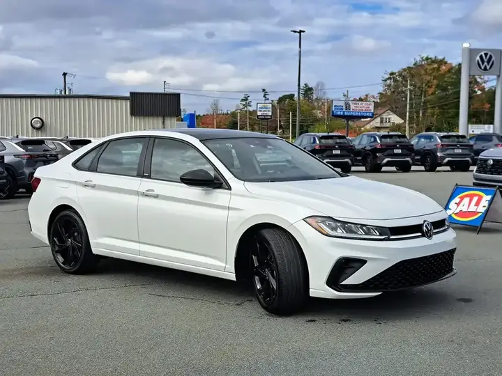 Volkswagen Jetta 2027 photo 4