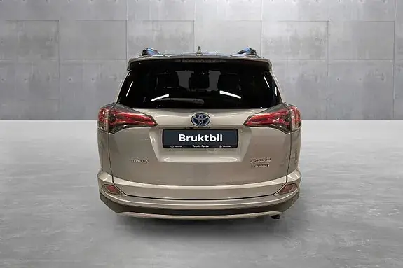 Toyota Rav4 2017 photo 4