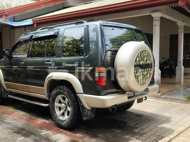 Isuzu Bighorn 1989 photo 3