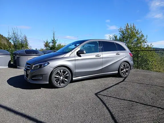 Mercedes-Benz B 220 2015 photo 2