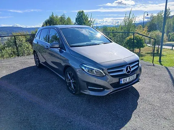 Mercedes-Benz B 220