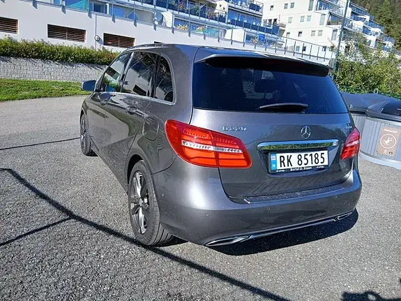 Mercedes-Benz B 220 2015 photo 4