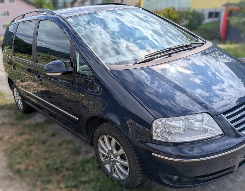 Volkswagen Sharan 2010 photo 3