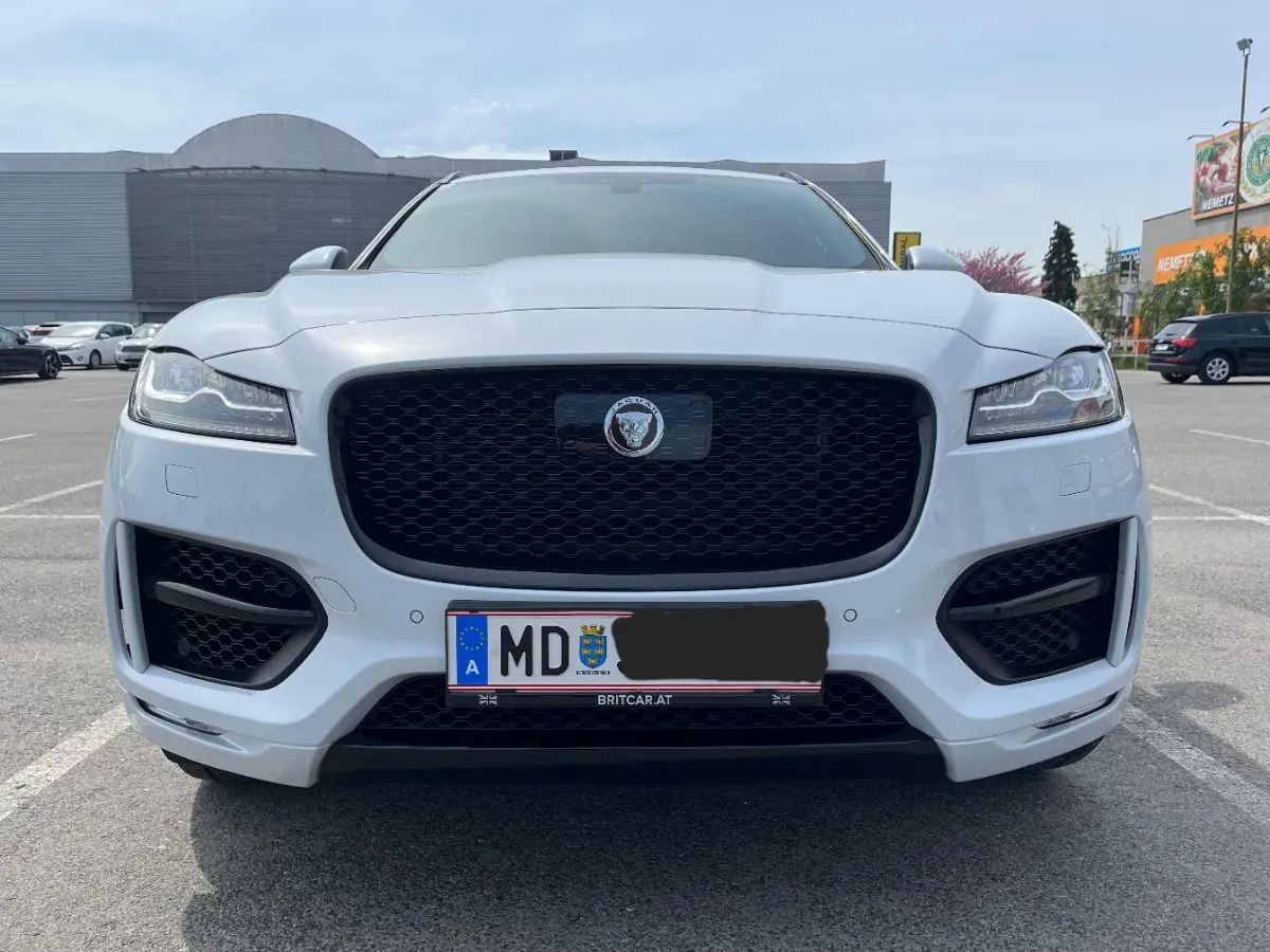 Jaguar F-Pace 2017 photo 3