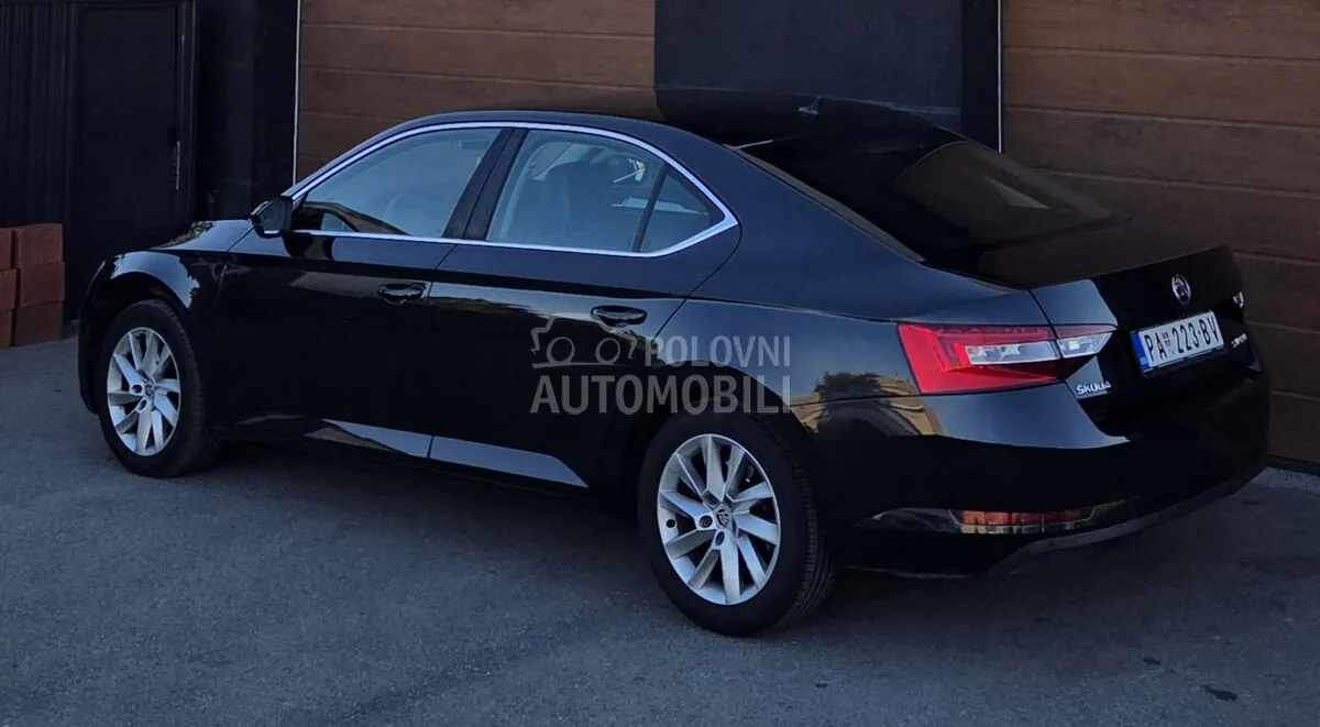 Skoda Superb 2016 photo 5