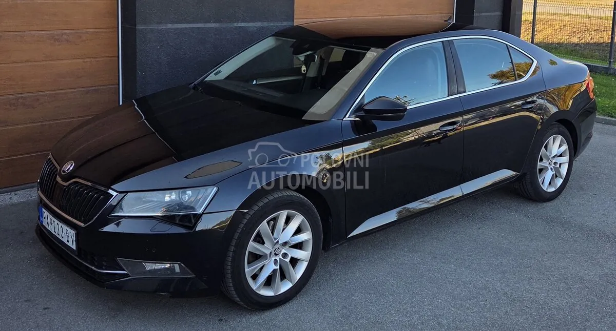 Skoda Superb 2016 photo 2