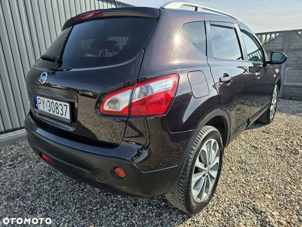 Nissan Qashqai 2012 photo 2