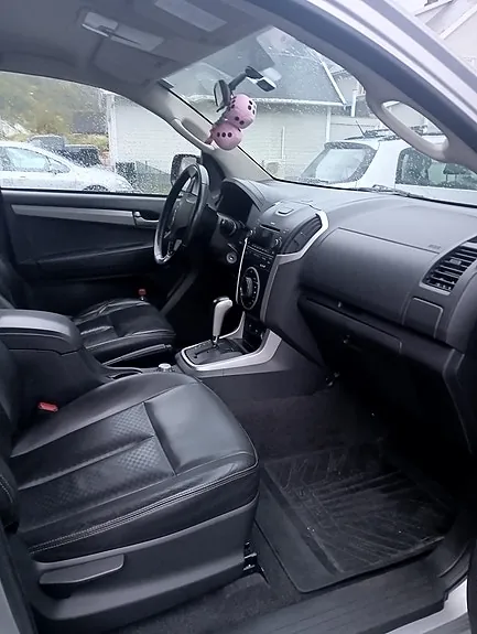 Isuzu D-Max 2015 photo 2