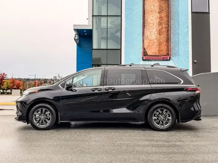 Toyota Sienna 2025 photo 5