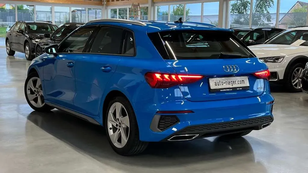 Audi A3 2022 photo 2