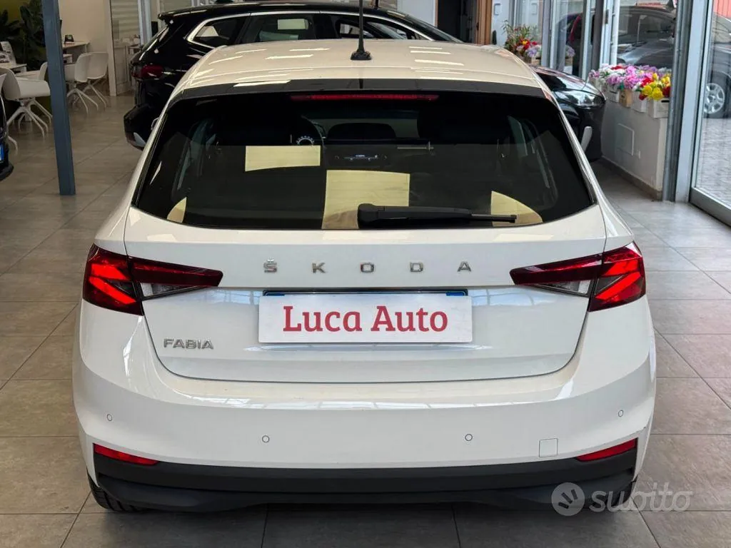 Skoda Fabia 2023 photo 5