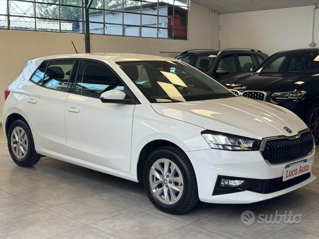 Skoda Fabia 2023 photo 3