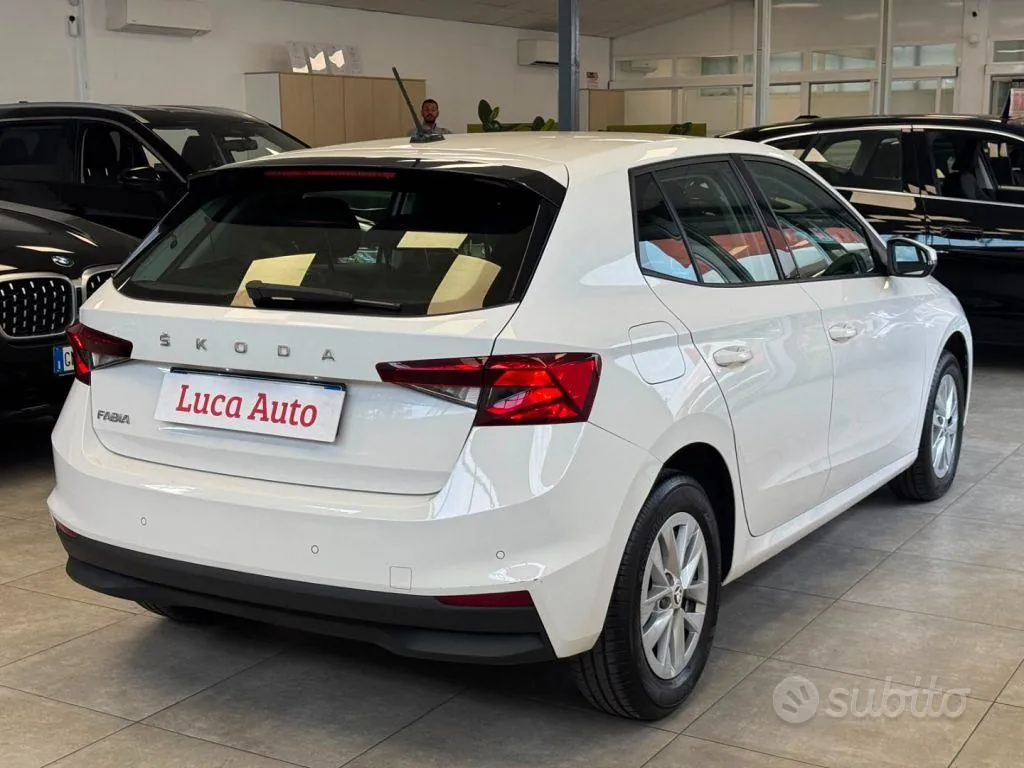 Skoda Fabia 2023 photo 4