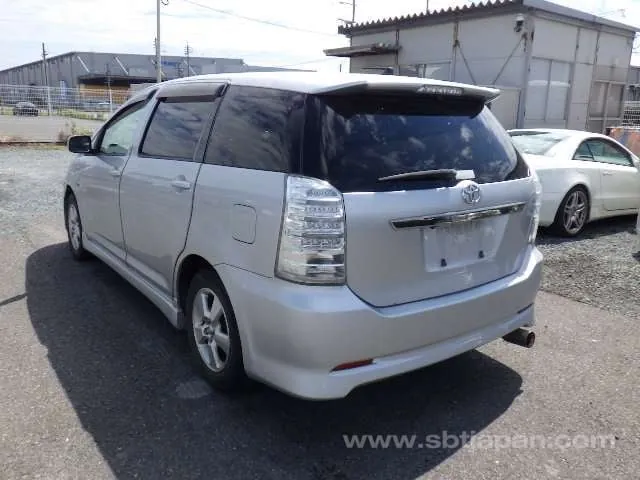 Toyota Wish 2006 photo 3