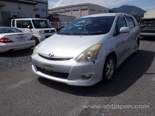 Toyota Wish 2006 photo 2