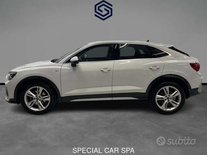 Audi Q3 2022 photo 2