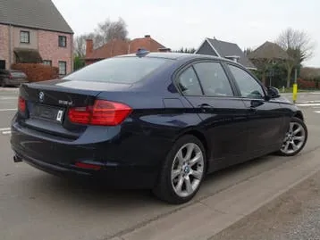 BMW Série 3 2013 photo 2
