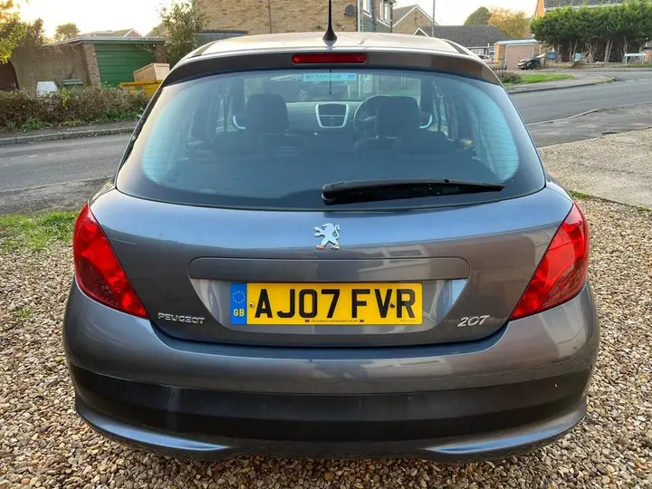 Peugeot 207 2007 photo 4