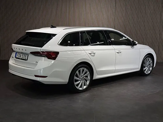 Skoda Octavia 2021 photo 4