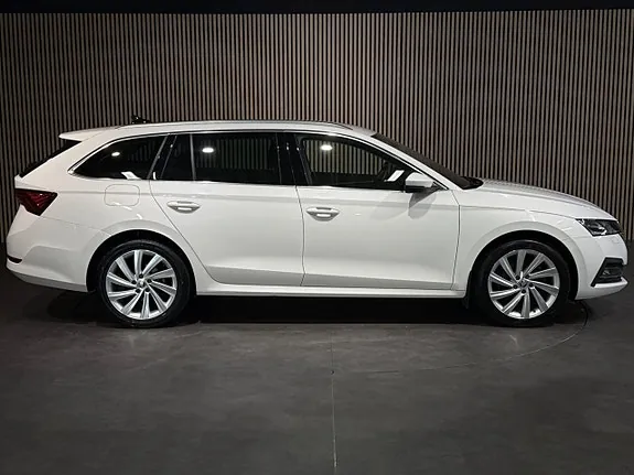 Skoda Octavia 2021 photo 3