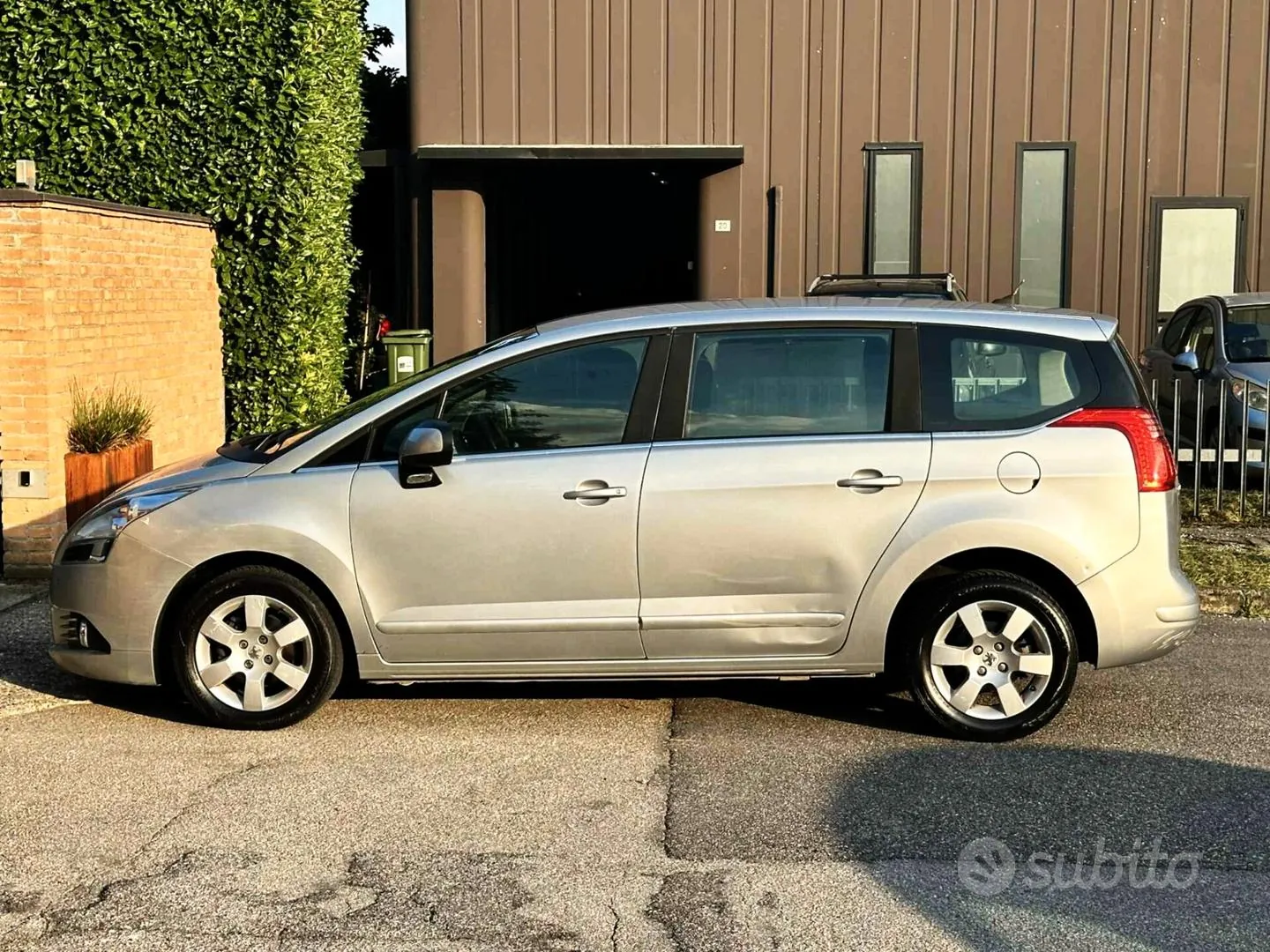 Peugeot 5008 2012 photo 5