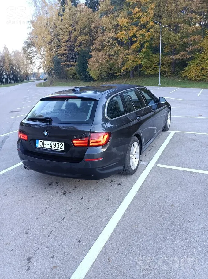 BMW 520 2010 photo 4