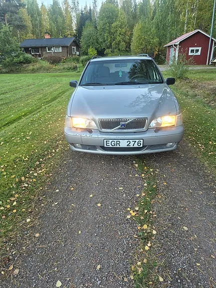 Volvo V70 1999 photo 2