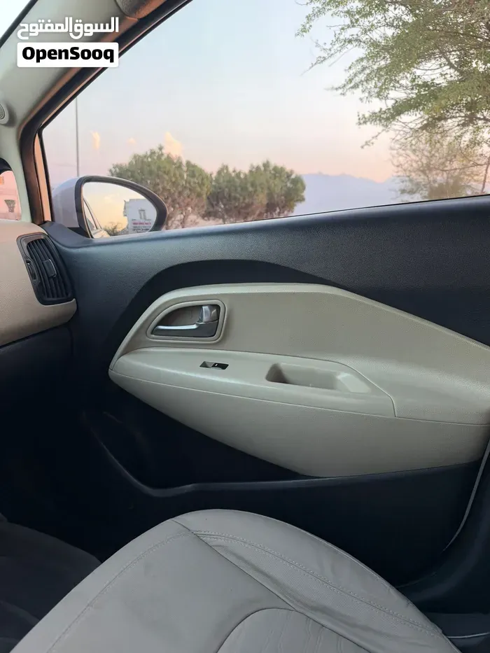 Kia Rio 2015 photo 4