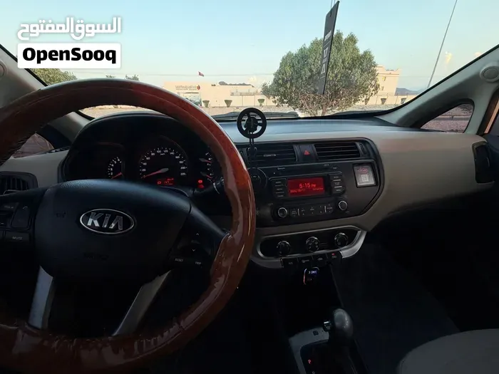 Kia Rio 2015 photo 3