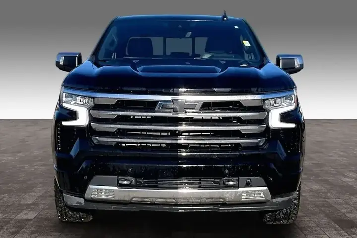 Chevrolet Silverado 2023 photo 3
