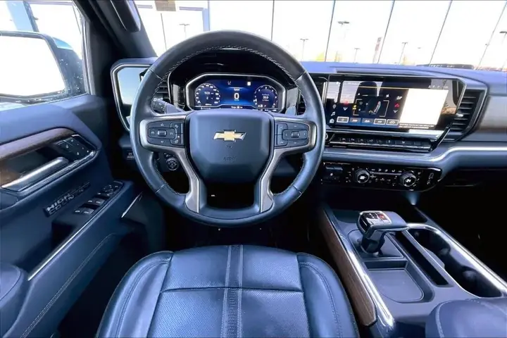 Chevrolet Silverado 2023 photo 5