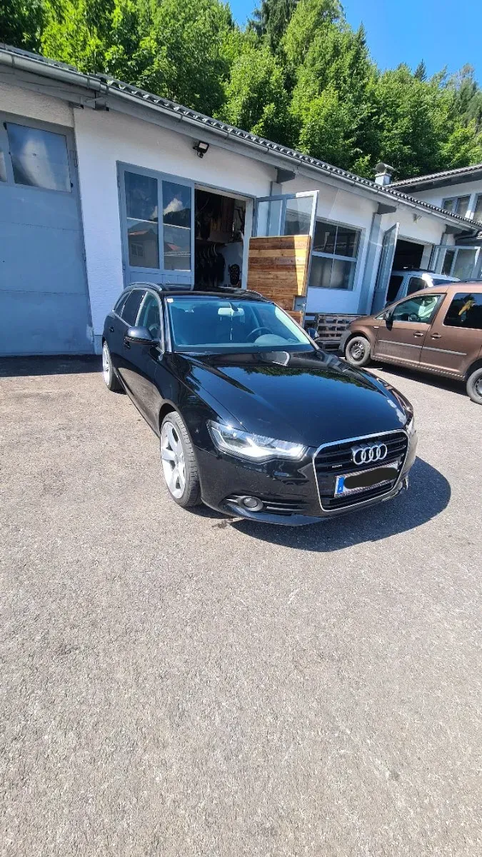 Audi A6 2012 photo 2