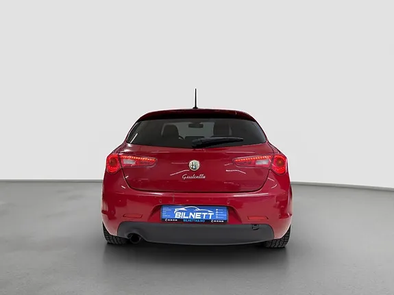 Alfa Romeo Giulietta 2012 photo 5