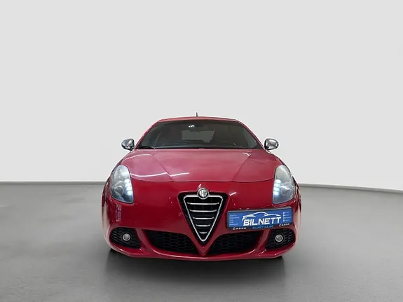 Alfa Romeo Giulietta 2012 photo 2