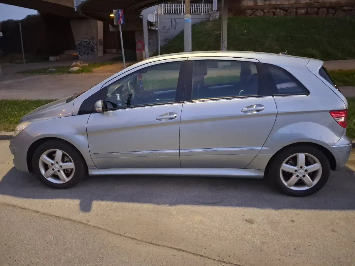 Mercedes-Benz B-Class 2006 photo 2
