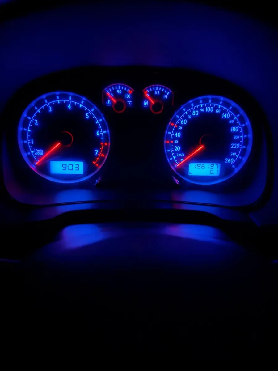 Volkswagen Golf 2003 photo 2